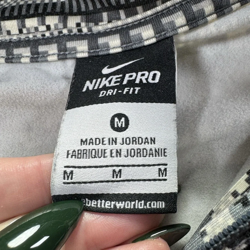 Nike Top Womens Medium Grey Stripes Geometric Pro Hyperwarm Half‎ Zip Pullover
